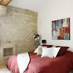 Chateau De Pondres Отель