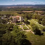 Chateau De Pondres