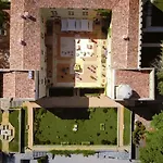 Chateau De Pondres Szálloda 4*