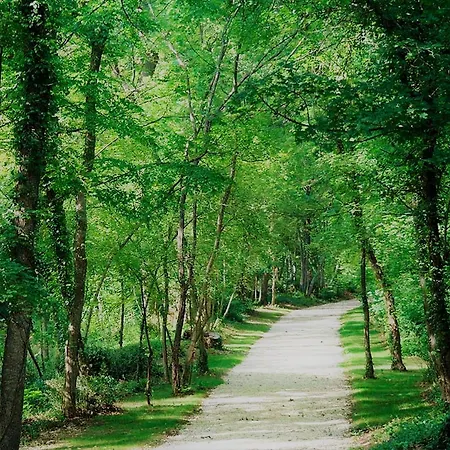 Chateau De Pondres 4*