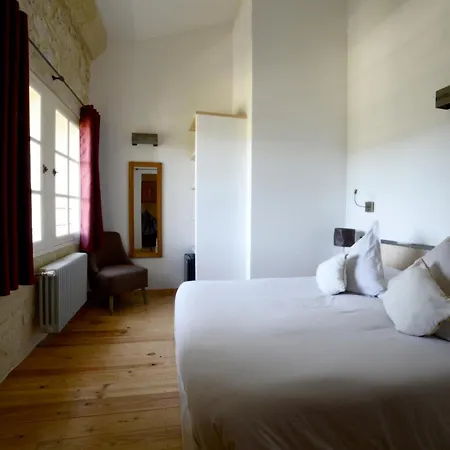 Hotell Chateau De Pondres 4*