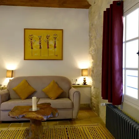Château De Pondres 4*