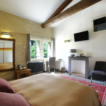 Chateau De Pondres