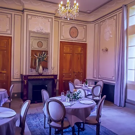 Chateau De Pondres