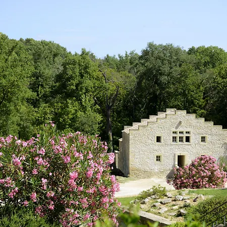 Chateau De Pondres