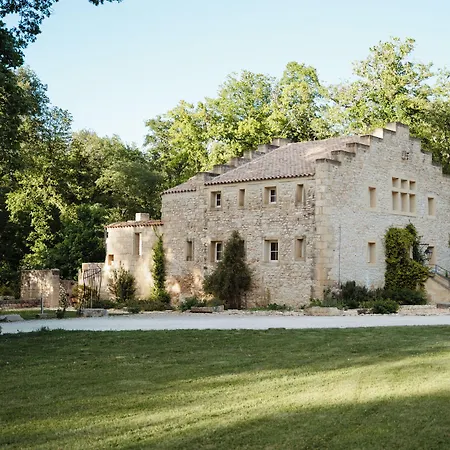 Chateau De Pondres 4*
