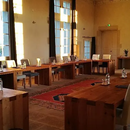 Otel Chateau De Pondres