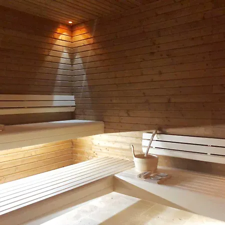 Hotel Château De Pondres 4*