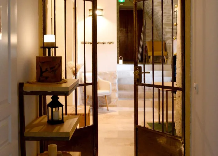 Château De Pondres 4*