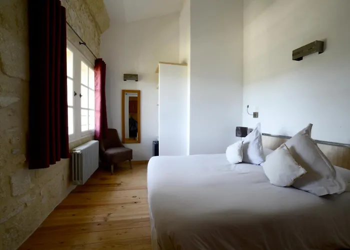 Hotel Château De Pondres 4*