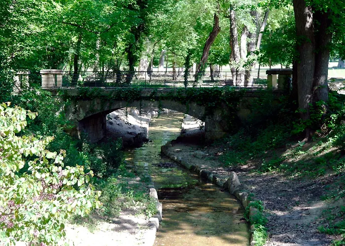 Château De Pondres Hotel 4*